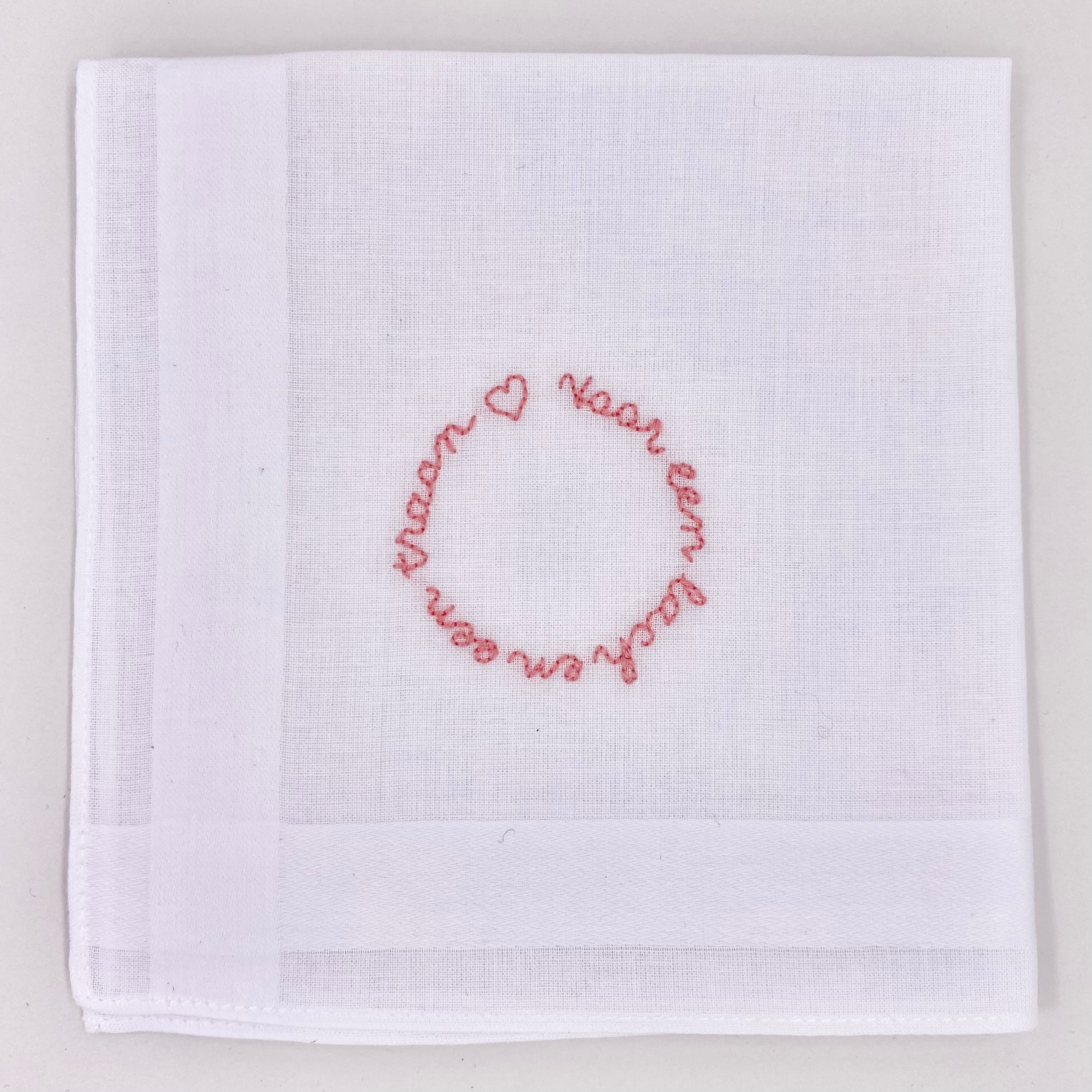 Geborduurde zakdoek 'Voor een lach en een traan'